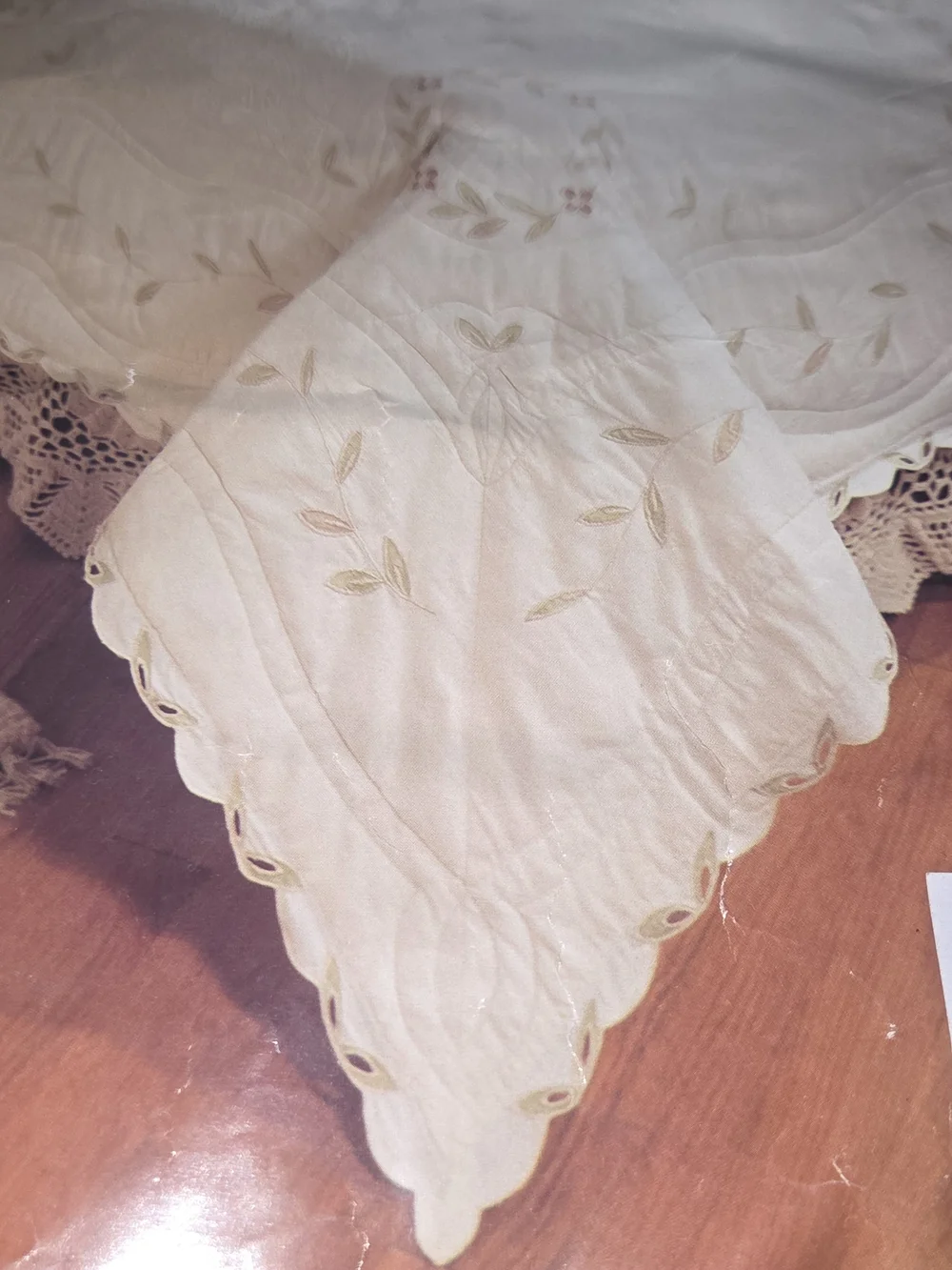 Full/Queen Coventry Manor Laurel Wreath Quilt